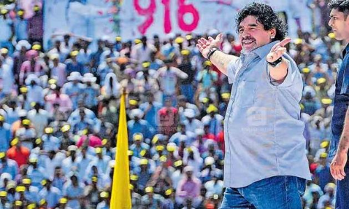 മ​റ​ഡോ​ണ​ക്ക്​ ക​ണ്ണൂ​രി​ൽ പ്ര​തി​മ ഒ​രു​ങ്ങു​ന്നു