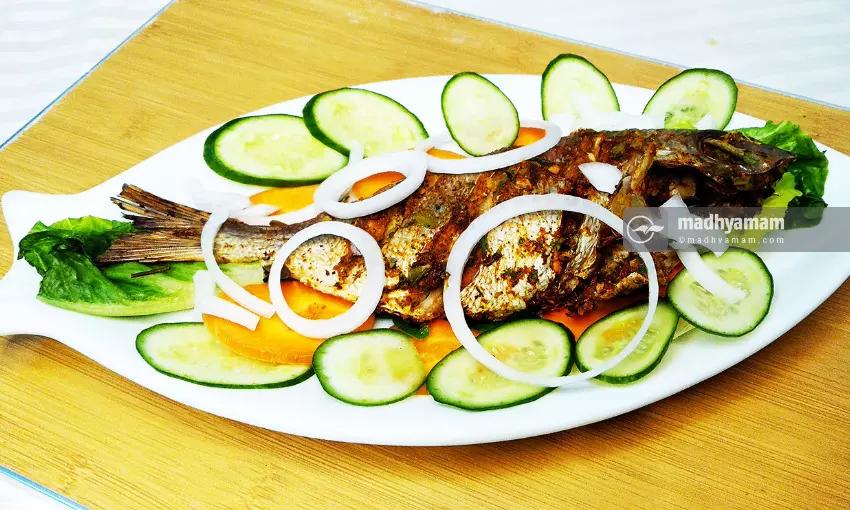 Puliyalayittu Pollicha Meen