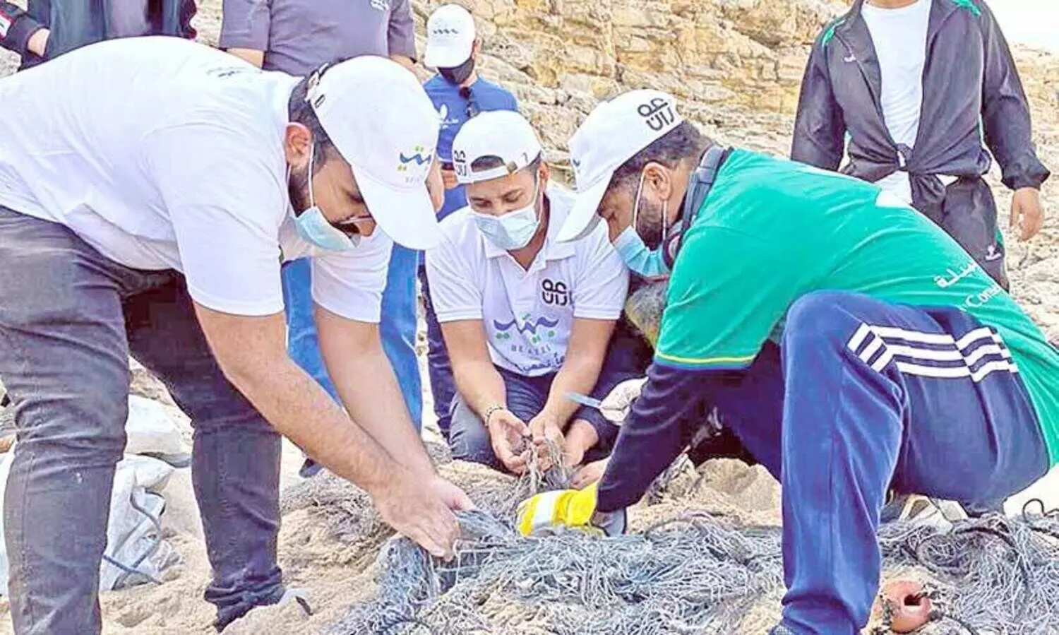 റാസ്​ അൽ ജിൻസിൽ കടൽതീര ശുചീകരണം സംഘടിപ്പിച്ചു