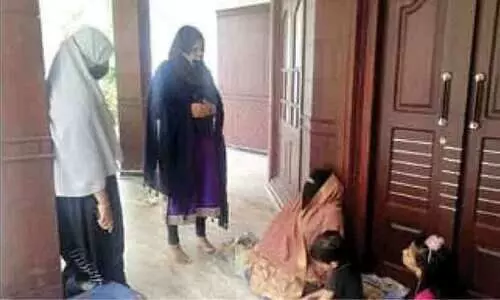 ഉയരംപോരെന്ന് പറഞ്ഞ് മൊഴിചൊല്ലാൻ ശ്രമമെന്ന്​; ഭ​ർ​തൃ​വീ​ട്ടി​ൽ യുവതിയുടെ സമരം