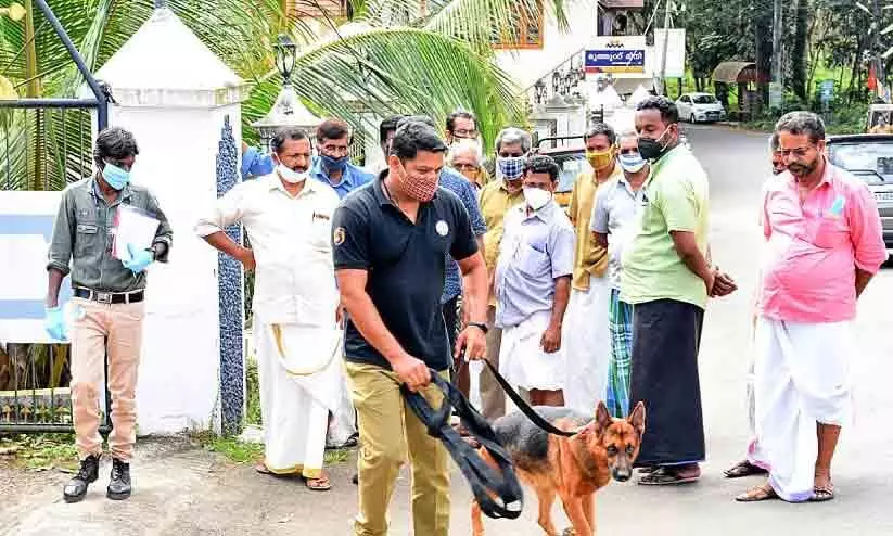 Attempted robbery at Chengaroor Service Co-operative Bank