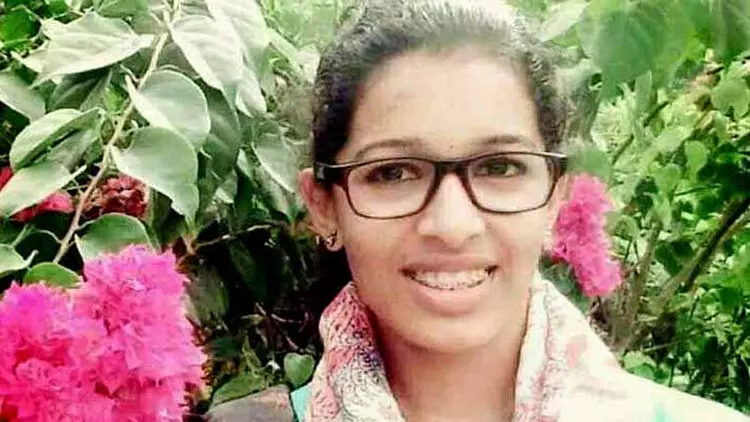 ജെസ്​നയുടെ തിരോധാനം: പുതുക്കി സമർപ്പിച്ച ഹേബിയസ്​ കോർപസ്​ ഹരജിയും പിൻവലിച്ചു