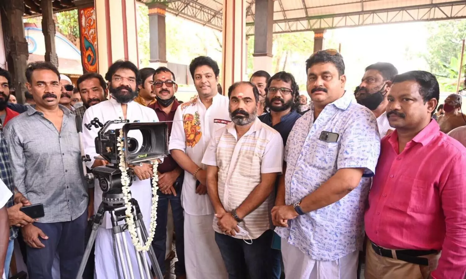 ​പ്ലാവില  തുടങ്ങി