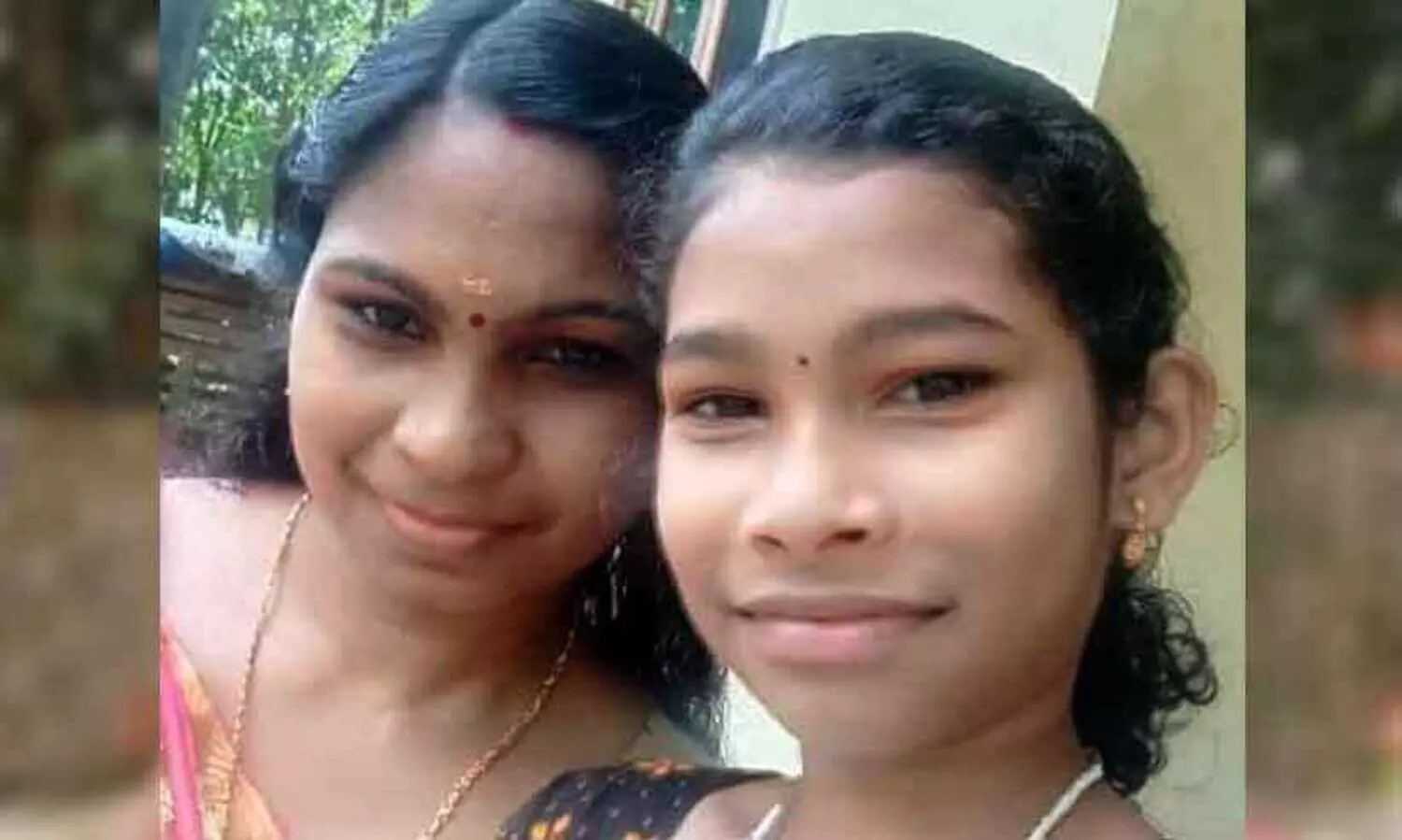 അമ്മയും എട്ട് വയസ്സുകാരി മകളും കുളിമുറിയില്‍ മരിച്ചനിലയില്‍