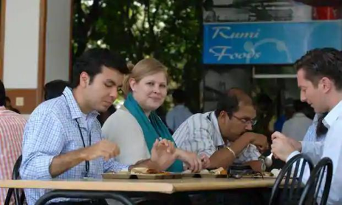 ലോകത്ത്​ ഏറ്റവും കൂടുതൽ പ്രവാസികൾ ഇന്ത്യക്കാർ; 1.8 കോടിപേർ വിദേശത്ത്​