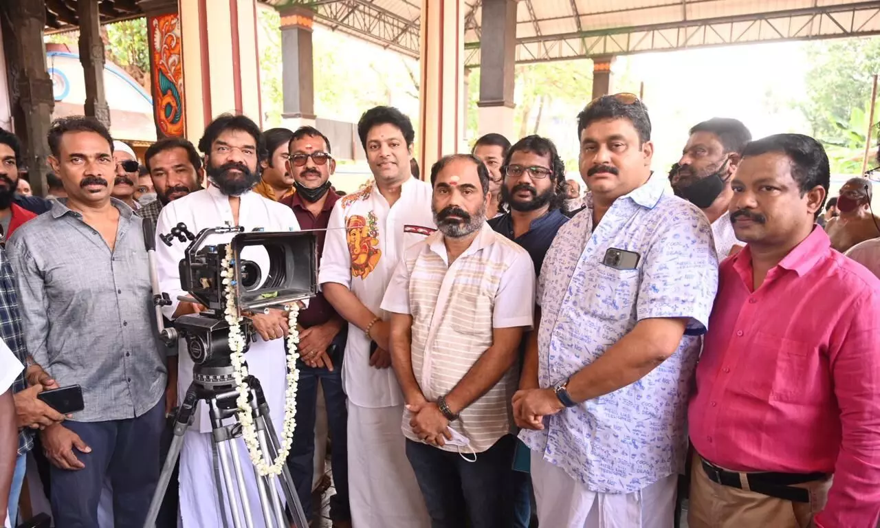 പ്ലാവില തുടങ്ങി പ്ലാവില തുടങ്ങി