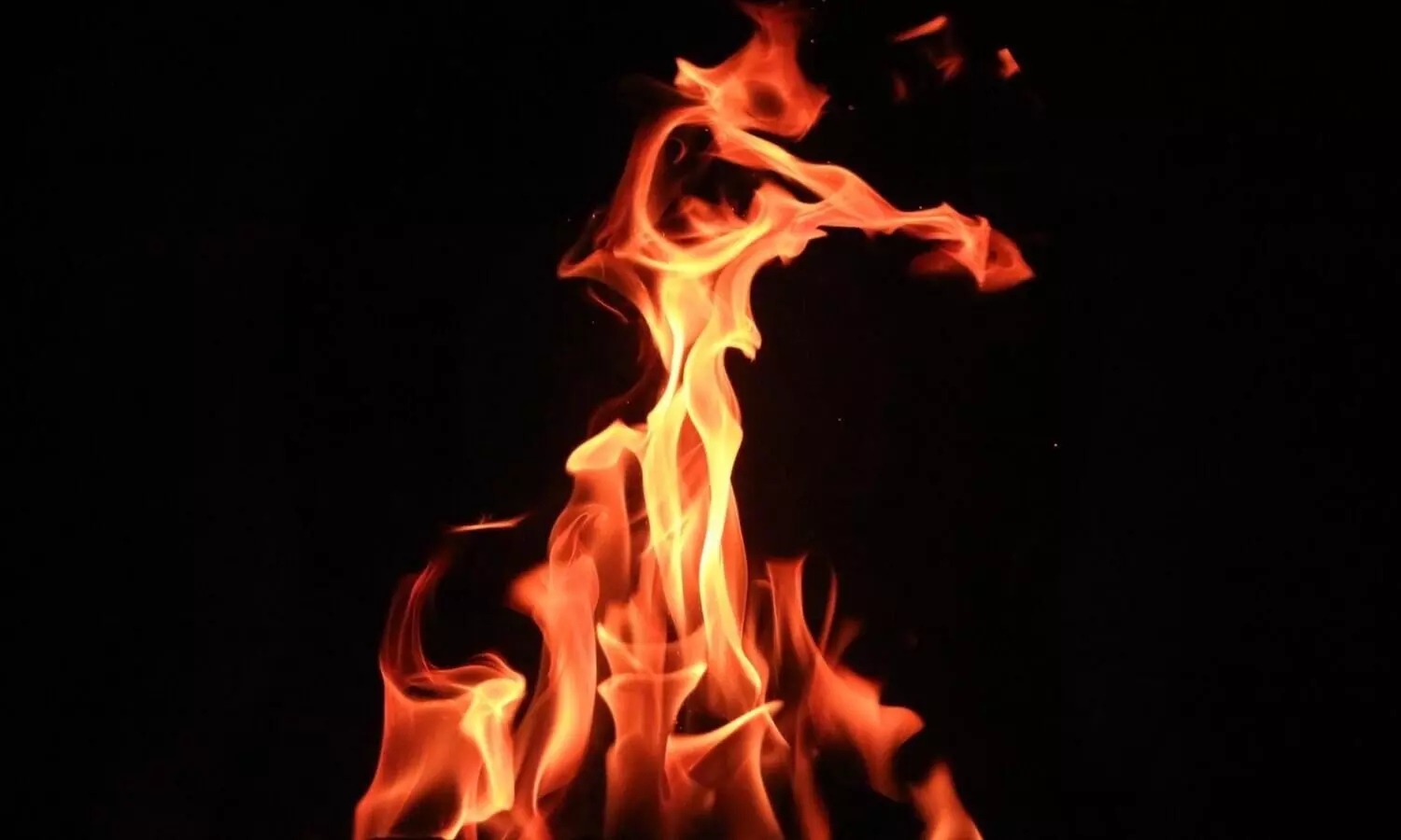 കൂടുതൽ ബീഫ്​ നൽകാത്തതിലുള്ള വൈരാഗ്യം കാരണമാണ്​ വിൽപനശാല കത്തിച്ചതെന്ന്​ കർണാടക പൊലീസ്​; ഒരാൾ അറസ്​റ്റിൽ