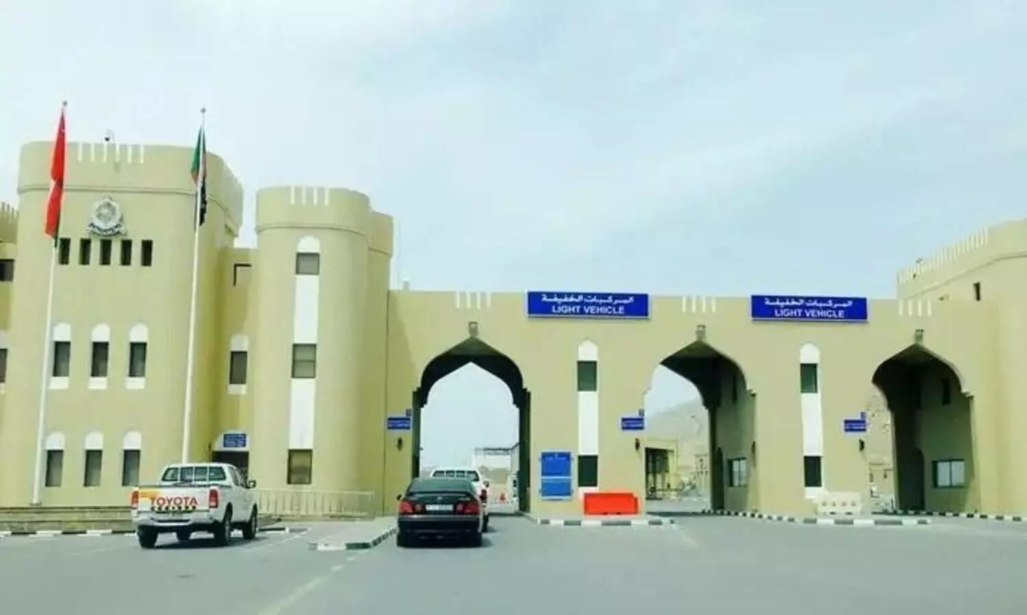 ഒമാൻ നാളെ മുതൽ കര അതിർത്തികൾ  അടക്കും