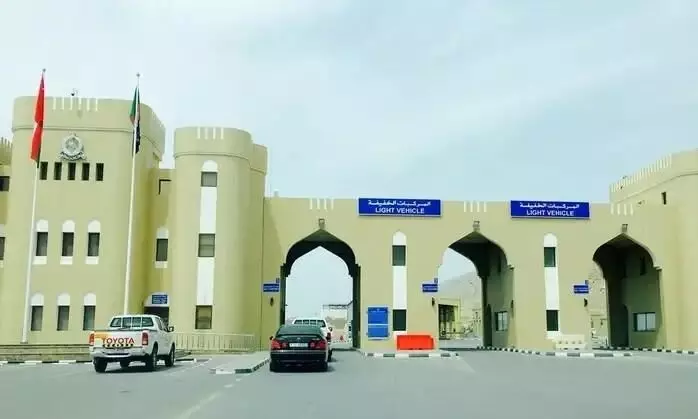 ഒമാൻ നാളെ മുതൽ കര അതിർത്തികൾ  അടക്കും