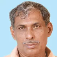 ഓ​ട്ടോ മ​റി​ഞ്ഞ് ഡ്രൈ​വ​ർ മ​രി​ച്ചു