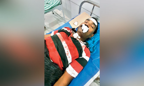 വാ​ഹ​ന​ത്തി​ന് സൈ​ഡ് കൊ​ടു​ത്തില്ല;   റോഡിൽ സംഘർഷം