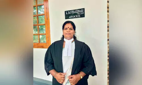 വക്കീൽ കുപ്പായമിട്ട്​ ശാന്തകുമാരി വീണ്ടും കോടതിമുറിയിൽ