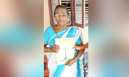 70 ക​ഴി​ഞ്ഞ സു​ഭാ​ഷി​ണി പ​റ​യു​ന്നു; ഗു​ഡ്​ ഇം​ഗ്ലീ​ഷ്​ ഈ​സ്​ വെ​രി ഗു​ഡ്​ കോ​ഴ്​​സ്...