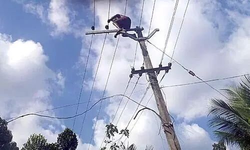 പിണങ്ങിപ്പോയ ഭാര്യയും മക്കളും തിരികെ എത്താൻ ആത്മഹത്യ ഭീഷണി