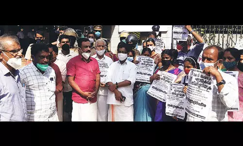 ഗർഭിണിയുടെ മരണം: ആശുപത്രിക്കു മുന്നിൽ ധർണ നടത്തി