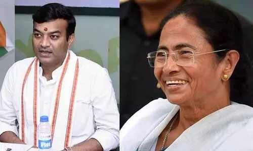 Anand Swaroopa Shukla, Mamata Banerjee