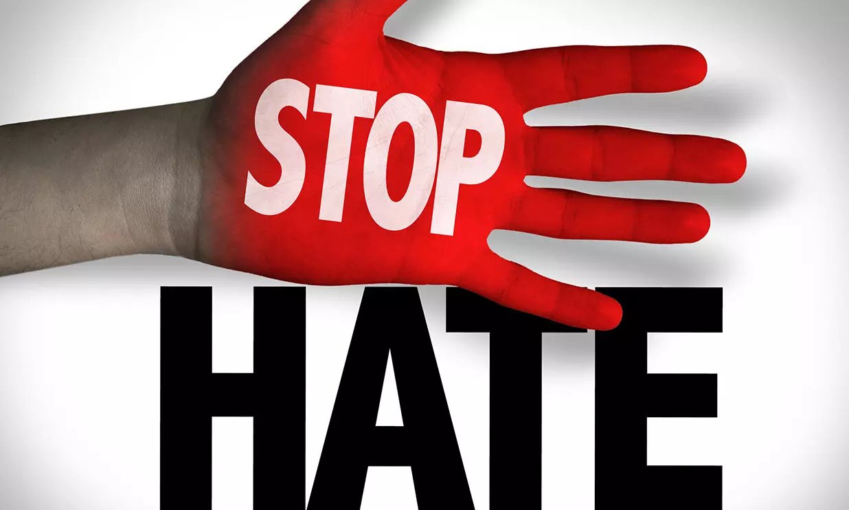 വർഗീയ ധ്രുവീകരണവും കേരള രാഷ്ട്രീയത്തിെൻറ ഭാവിയും വർഗീയ ധ്രുവീകരണവും കേരള രാഷ്ട്രീയത്തിെൻറ ഭാവിയും