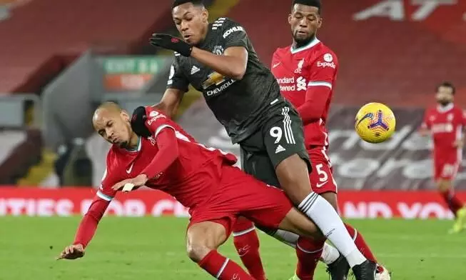 ഒന്നാംസ്ഥാനം നഷ്ടപ്പെടുത്താതെ യുനൈറ്റഡ്; ലിവർപൂളിന് കിതപ്പ്, സിറ്റിക്ക് കുതിപ്പ് ഒന്നാംസ്ഥാനം നഷ്ടപ്പെടുത്താതെ യുനൈറ്റഡ്; ലിവർപൂളിന് കിതപ്പ്, സിറ്റിക്ക് കുതിപ്പ്