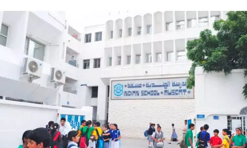 അധ്യയന വർഷം അവസാന പാദത്തിലേക്ക് ; ഫീസിൽ പിടിമുറുക്കി ഇന്ത്യൻ സ്കൂളുകൾ അധ്യയന വർഷം അവസാന പാദത്തിലേക്ക് ; ഫീസിൽ പിടിമുറുക്കി ഇന്ത്യൻ സ്കൂളുകൾ