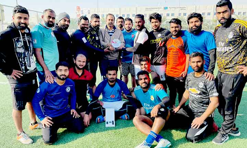 പ്ര​വാ​സി ഫു​ട്​​ബാ​ൾ ക്ല​ബ് യാ​ത്ര​യ​യ​പ്പ് ന​ൽ​കി