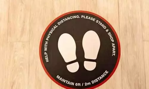 കോ​വി​ഡ് സു​ര​ക്ഷ പ​രി​ശോ​ധ​ന ക​ർ​ശ​ന​മാ​ക്കി:   ദു​ബൈ​യി​ൽ 18 ഔ​ട്ട്​​ലെ​റ്റു​ക​ൾ അ​ട​ച്ചു​പൂ​ട്ടി