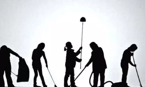 ഗാ​ർ​ഹി​ക​ത്തൊ​ഴി​ലാ​ളി റി​ക്രൂ​ട്ട്​​മെൻറ്​: 990 ദീ​നാ​ർ മാ​ത്ര​മേ ഇൗ​ടാ​ക്കാ​വൂ എ​ന്ന്​ വാ​ണി​ജ്യ മ​ന്ത്രാ​ല​യം