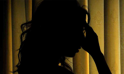 പൈലറ്റ് വിവാഹ വാഗ്ദാനം നൽകി പീഡിപ്പിച്ചെന്ന് സീരിയൽ നടി