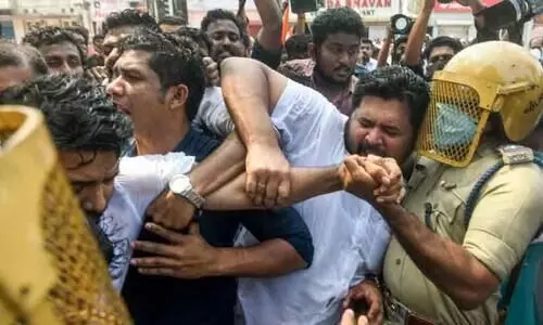 Youth Congress Secretariat clashes in March; Water cannon, tear gas