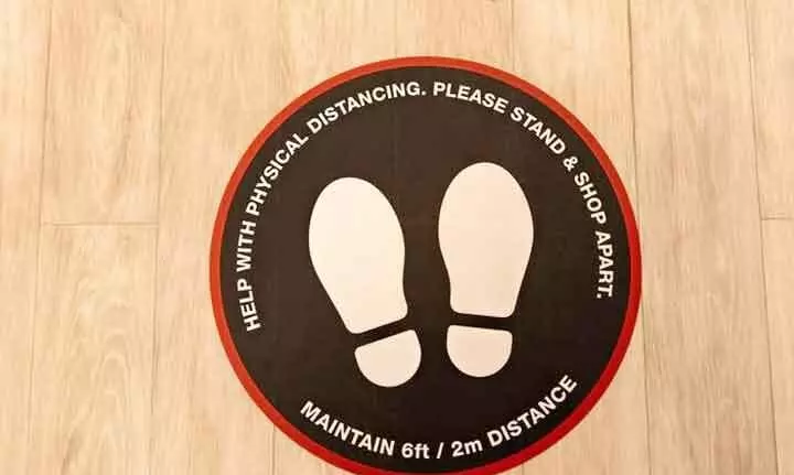 കോവിഡ് സുരക്ഷ പരിശോധന കർശനമാക്കി: ദുബൈയിൽ 18 ഔട്ട്ലെറ്റുകൾ അടച്ചുപൂട്ടി കോവിഡ് സുരക്ഷ പരിശോധന കർശനമാക്കി: ദുബൈയിൽ 18 ഔട്ട്ലെറ്റുകൾ അടച്ചുപൂട്ടി