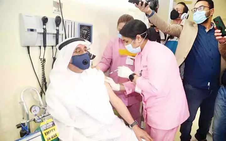 കോ​​വി​​ഡ്​ കു​​ത്തി​​വെ​​പ്പ്​ ര​​ണ്ടാം ഡോ​​സും   എ​​ടു​​ത്ത​​വ​​ർ​​ക്ക്​ സാ​​ക്ഷ്യ​​പ​​ത്രം ന​​ൽ​​കും