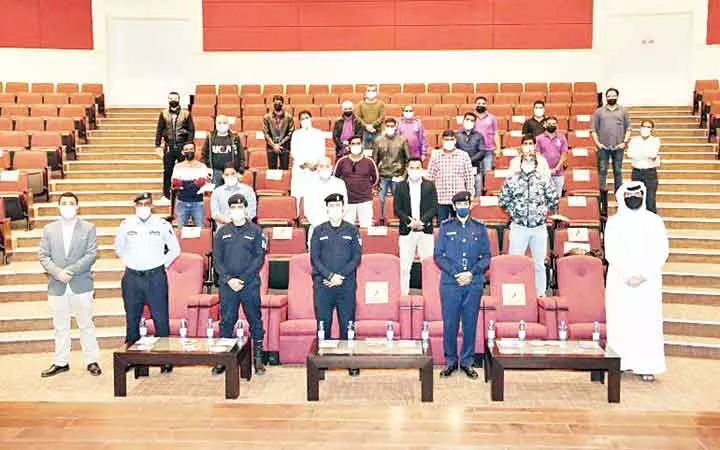 ബൈക്കുകാരേ, നിങ്ങളെ കുടുംബം കാത്തിരിക്കുന്നുണ്ട് ബൈക്കുകാരേ, നിങ്ങളെ കുടുംബം കാത്തിരിക്കുന്നുണ്ട്