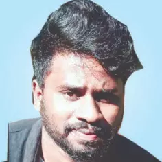 ടൂ​റി​സ്​​റ്റ്​​ വാ​ഹ​ന​ത്തി​ൽ ബൈ​ക്കി​ടി​ച്ച് യു​വാ​വ് മ​രി​ച്ചു