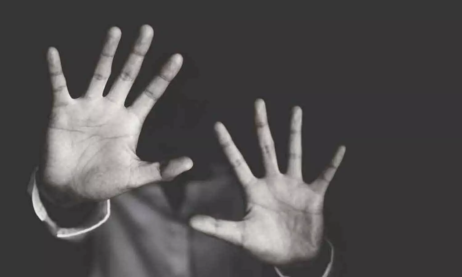 molesting minor girl