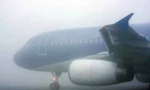 ക​ന​ത്ത മൂ​ട​ൽ​മ​ഞ്ഞ് എ​യ​ർ​പോ​ർ​ട്ടു​ക​ളെ​യും ബാ​ധി​ച്ചു