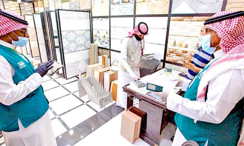 കോ​വി​ഡ് നി​യ​മം: ലം​ഘി​ക്കു​ന്ന​തി​ന്​ എ​തി​രെ വീ​ണ്ടും മു​ന്ന​റി​യി​പ്പ്