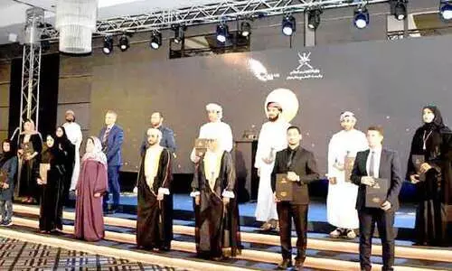 രാ​ജ്യ​പു​രോ​ഗ​തി​ക്ക് ന​വീ​ന ആ​ശ​യ​ങ്ങ​ൾ ന​ൽ​കി​യ​വ​ർ​ക്ക്​ ആ​ദ​രം