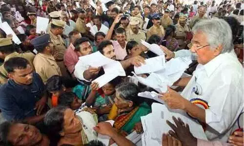 ഉ​മ്മ​ൻ ചാ​ണ്ടിയുടെ വരവ്​: കൂട്ടിയും കിഴിച്ചും ഇടതുപക്ഷം