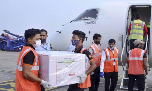 കോവിഡ് നയതന്ത്രം: ഇന്ത്യ അയൽ രാജ്യങ്ങളിലേക്ക് വാക്സിൻ കയറ്റുമതി ആരംഭിച്ചു