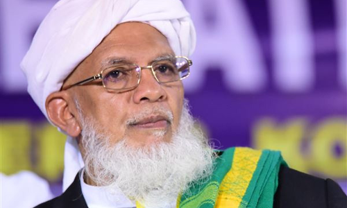 മുഖ്യമന്ത്രിയുടെ പരിപാടിയിൽ ആലിക്കുട്ടി മുസ്‍ലിയാരെ വിലക്കിയ സംഭവം: എസ്‌.വൈ.എസ് നേതാവിന് സസ്‌പെൻഷൻ