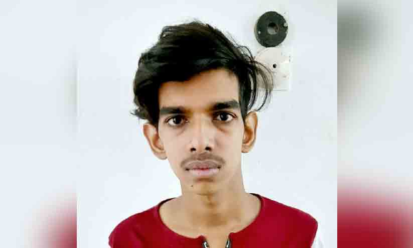 നരിക്കുനി ജ്വല്ലറിക്കവർച്ച: രണ്ടു പേർകൂടി പിടിയിൽ നരിക്കുനി ജ്വല്ലറിക്കവർച്ച: രണ്ടു പേർകൂടി പിടിയിൽ