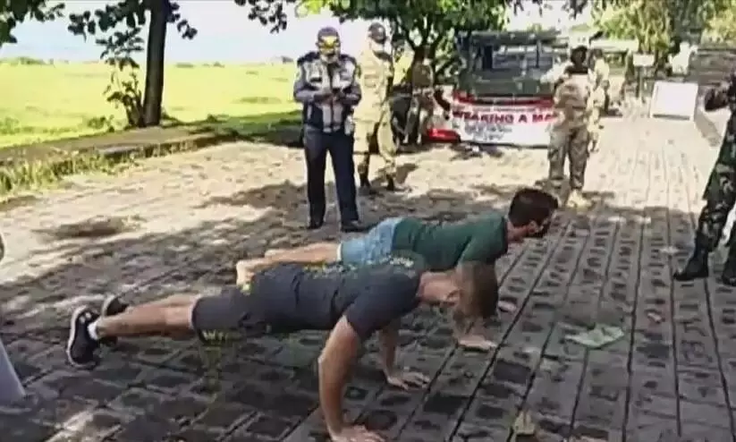 മാസ്​ക്​ ധരിക്കാത്തവർ 50 പുഷ്​ അപ്​ എടുക്കണം; ശരിയായി ധരിക്കാത്തവർ 15ഉം- ഇന്തോനീഷ്യയിൽ വ്യത്യസ്​ത ശിക്ഷ