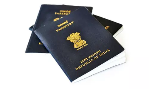 യാ​ത്ര​ക്കി​െ​ട പാ​സ്​​പോ​ർ​ട്ട് ന​ഷ്​​ട​പ്പെ​ട്ടു: മ​ല​യാ​ളി ര​ണ്ട​ര ദി​വ​സം എ​യ​ർ​പോ​ർ​ട്ടി​ൽ കു​ടു​ങ്ങി