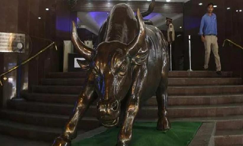 ചരിത്രനേട്ടത്തിൽ ഓഹരിവിപണി; സെൻസെക്സ് 50,000 കടന്നു ചരിത്രനേട്ടത്തിൽ ഓഹരിവിപണി; സെൻസെക്സ് 50,000 കടന്നു