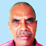 കോ​വി​ഡ് ബാ​ധി​ച്ച് വ​യോ​ധി​ക​ൻ മ​രി​ച്ചു