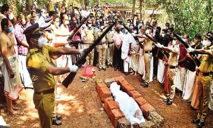 actor unnikrishnan namboothiri buried actor unnikrishnan namboothiri buried