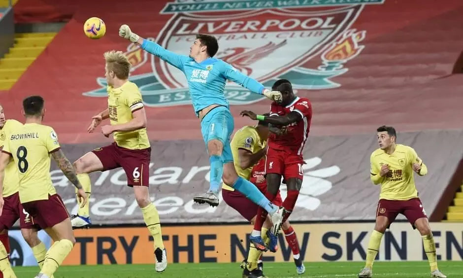 ആൻഫീൽഡിലും വീണു; ചാമ്പ്യൻ ലിവർപൂൾ കളി മറക്കുന്നു? ആൻഫീൽഡിലും വീണു; ചാമ്പ്യൻ ലിവർപൂൾ കളി മറക്കുന്നു?