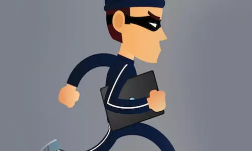 തളിപ്പറമ്പിൽ മൂന്നിടത്ത് കവർച്ച