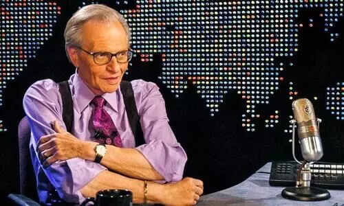 ആറ്​ പതിറ്റാണ്ട്​ നീണ്ട കരിയർ; പ്രശസ്ത ടെലിവിഷന്‍ അവതാരകന്‍ ലാറി കിങ് അന്തരിച്ചു