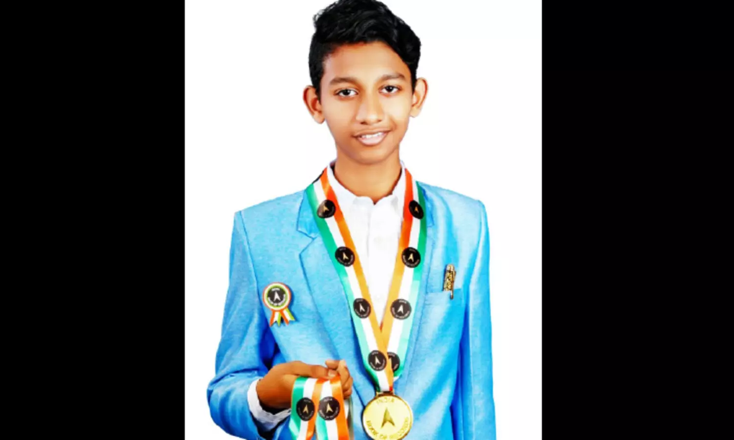 ഇ​ന്ത്യാ ബു​ക്ക് ഓ​ഫ് റെ​ക്കോ​ഡ്​​സി​ല്‍ ഇ​ടം നേ​ടി ഒ​മ്പ​താം ക്ലാ​സു​കാ​ര​ൻ തേ​ജ​സ്സ്​