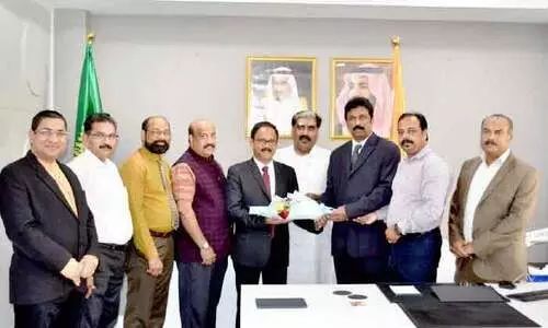 ഡോ. ​സി​ദ്ദീ​ഖ് അ​ഹ​മ്മ​ദി​നെ കി​ഴ​ക്ക​ൻ പ്ര​വി​ശ്യ ലോ​ക കേ​ര​ള​സ​ഭ അ​നു​മോ​ദി​ച്ചു